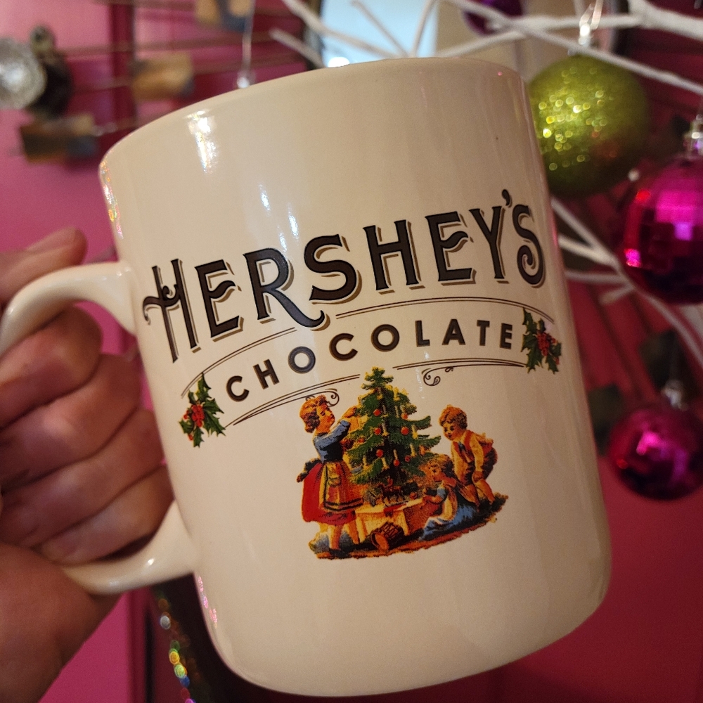 Jumbo Hershey's Chocolate Mug ~ Christmas Tree Image ~ EUC ~ Big!